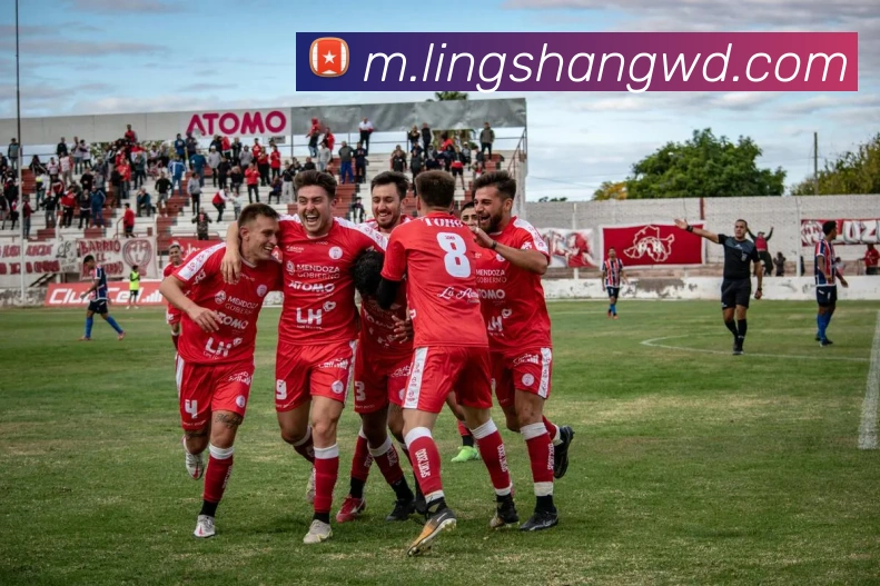 问鼎娱乐APP 封面图